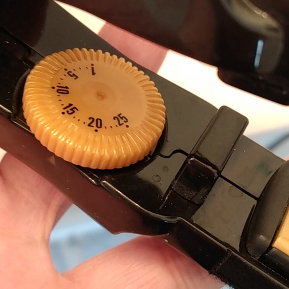 Conair Travel Flat Iron - Picture 4 of 6